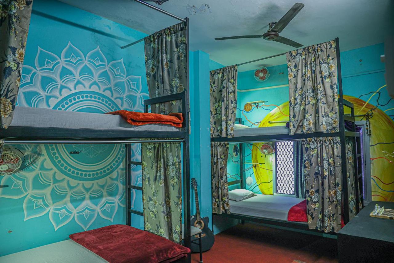 Good Vibes Hostel Varanasi Ngoại thất bức ảnh