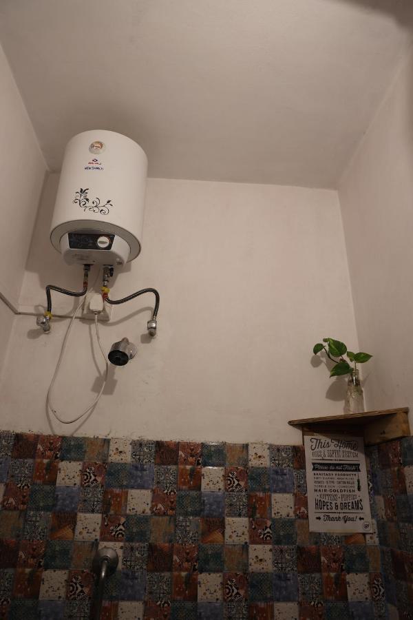 Good Vibes Hostel Varanasi Ngoại thất bức ảnh