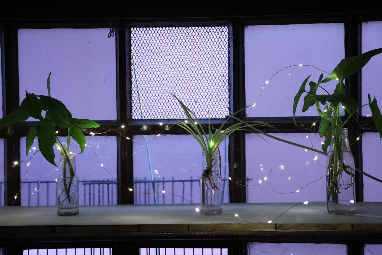 Good Vibes Hostel Varanasi Ngoại thất bức ảnh
