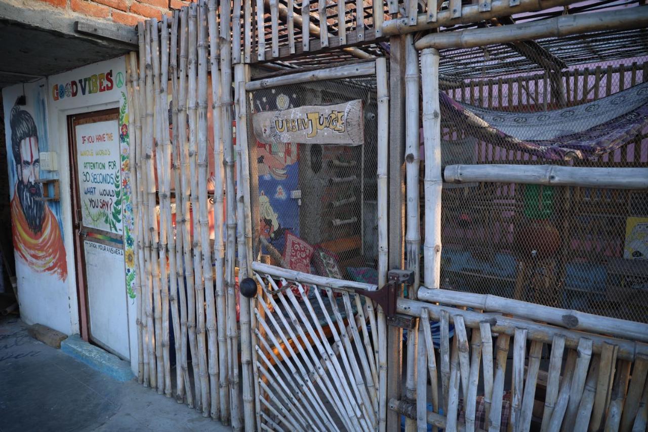 Good Vibes Hostel Varanasi Ngoại thất bức ảnh