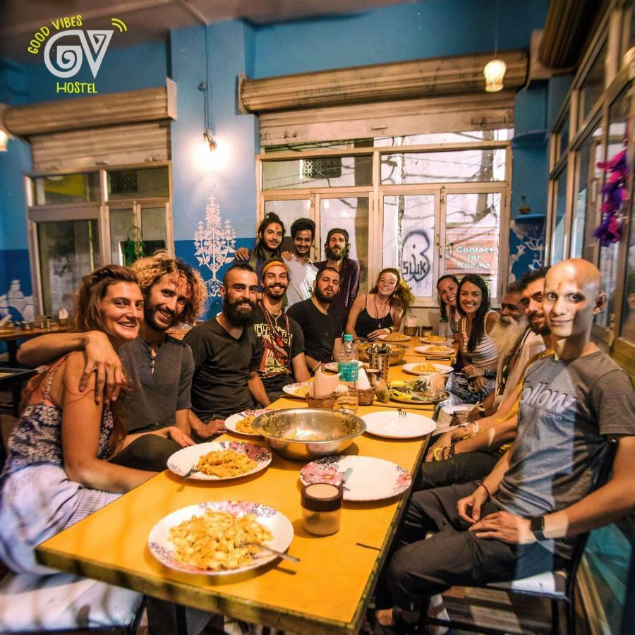 Good Vibes Hostel Varanasi Ngoại thất bức ảnh